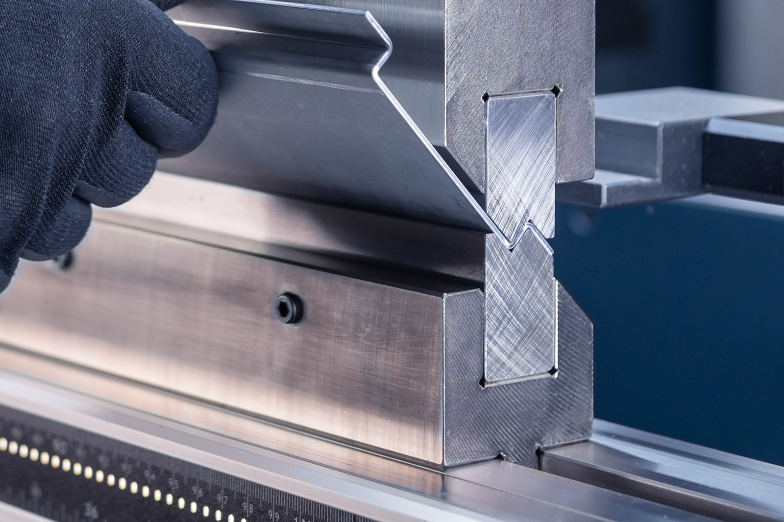 huade-sheet-metal-bending.jpg